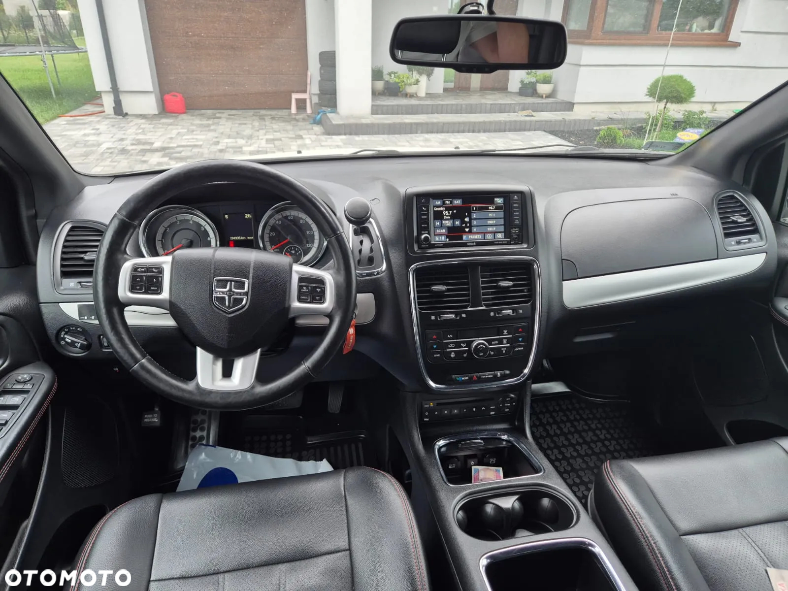 Dodge Grand Caravan 3.6 R/T - 11