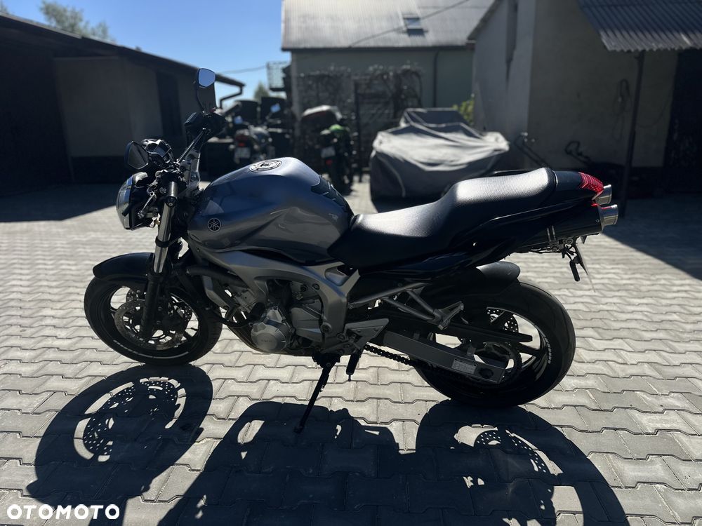Yamaha FZ6 - 8