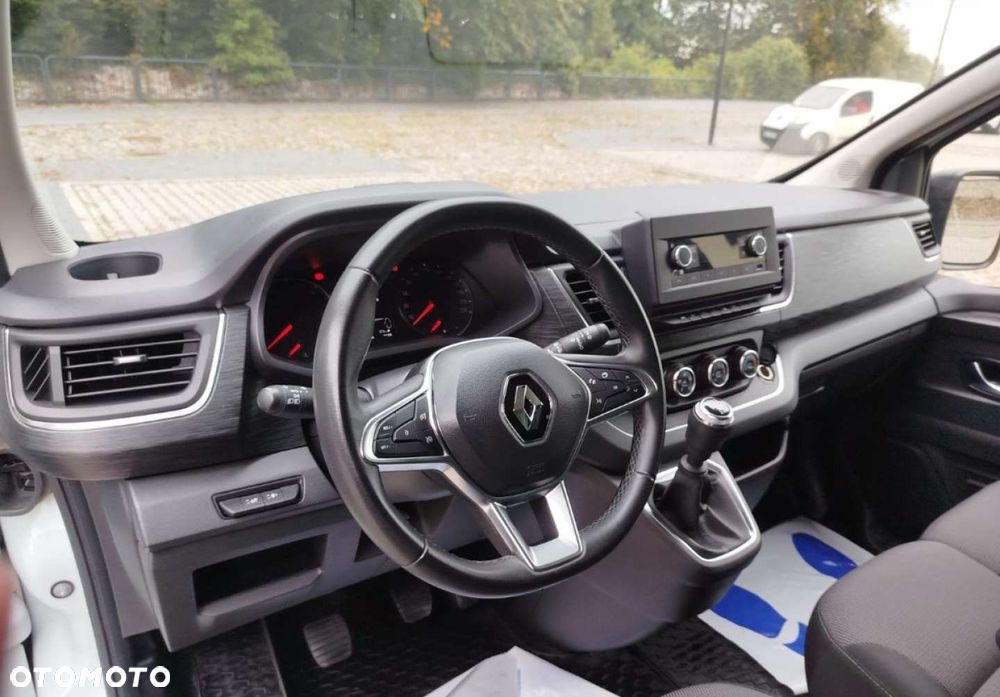 Renault Trafic - 11