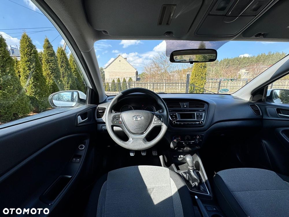 Hyundai i20 blue 1.2 Classic - 16
