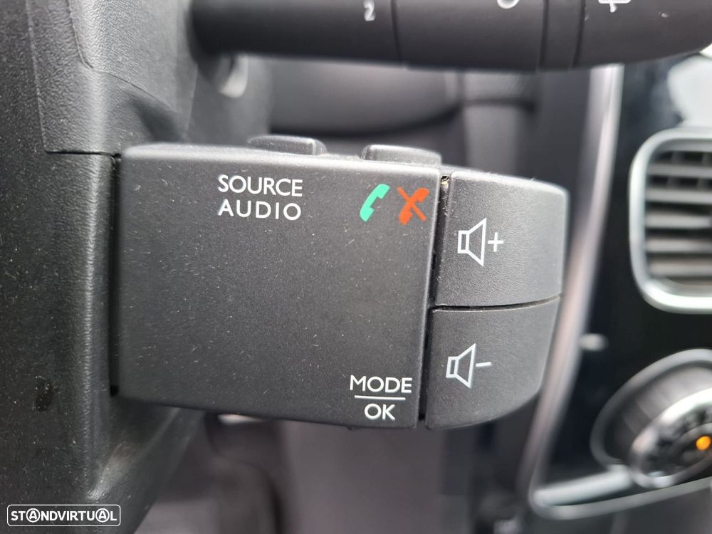 Renault Clio Sport Tourer 0.9 TCe GT Line - 38