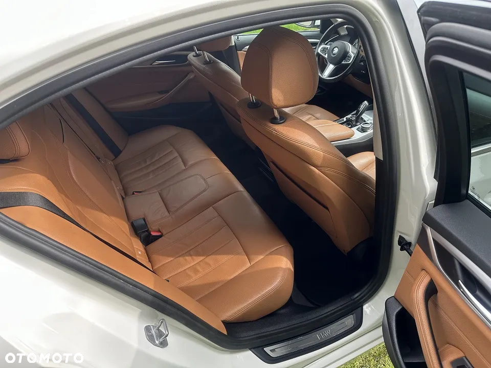 BMW Seria 5 520d Sport - 17