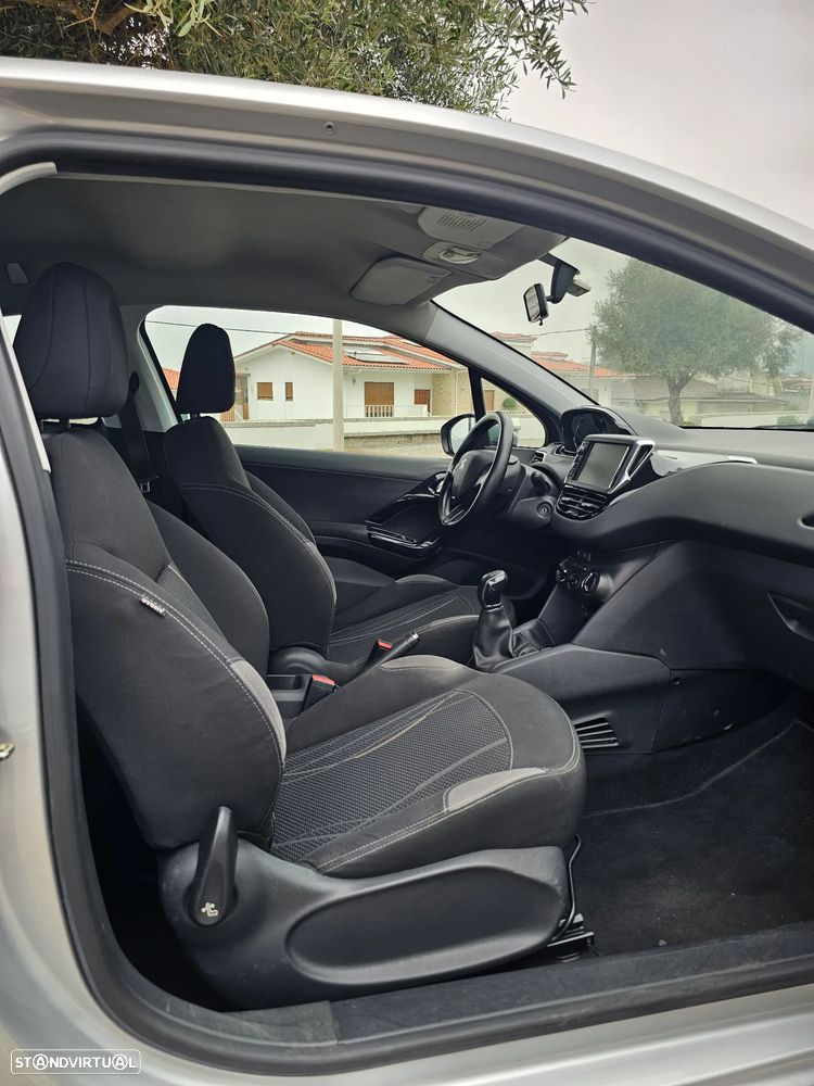 Peugeot 208 1.4 HDi Active - 12