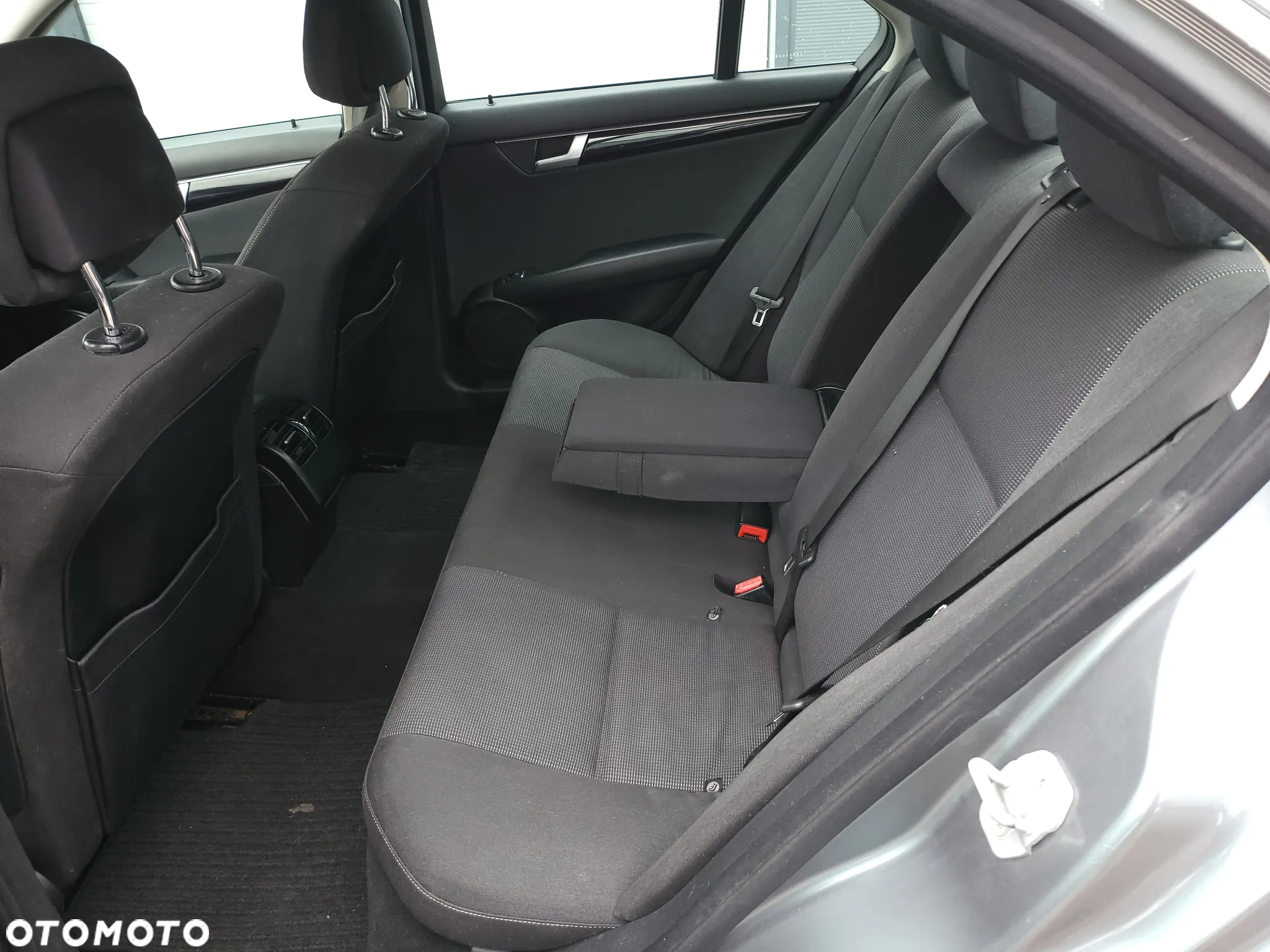 Mercedes-Benz Klasa C 220 CDI BlueEff Edition Elegance - 30