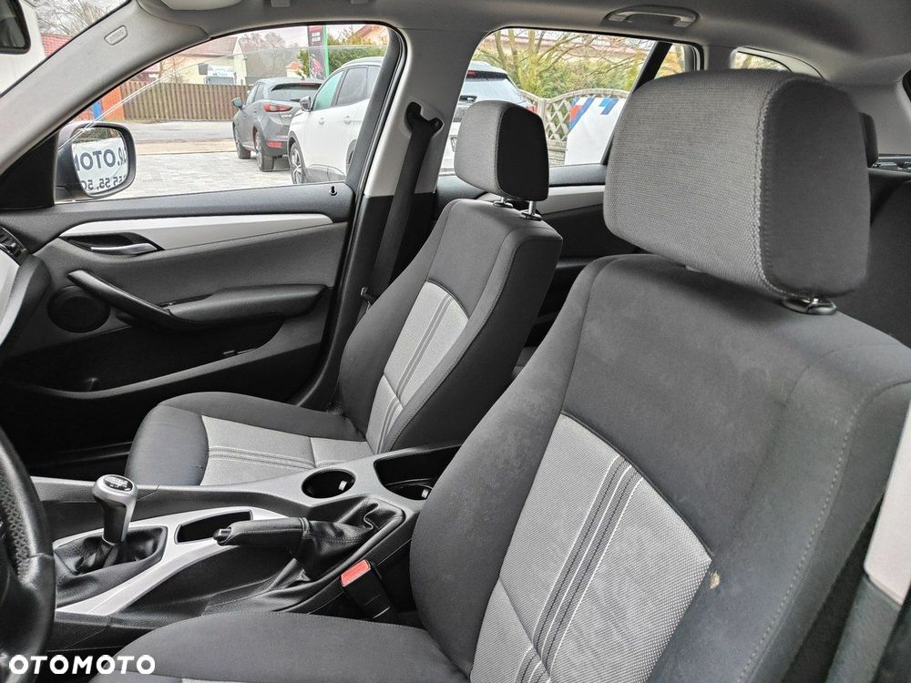 BMW X1 sDrive18d xLine - 13