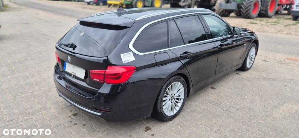 BMW Seria 3 318d xDrive Luxury Line - 12