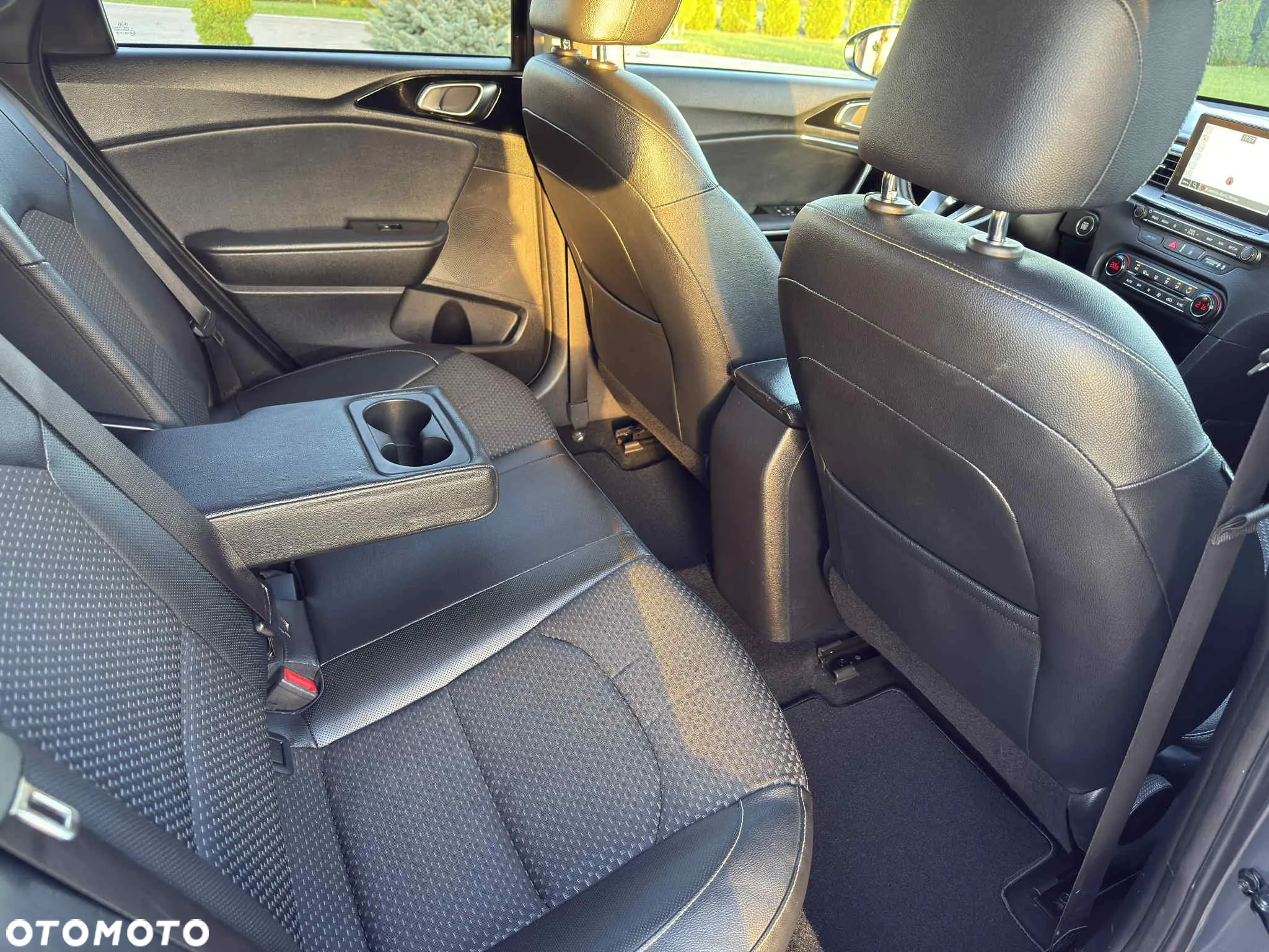 Kia Ceed - 35