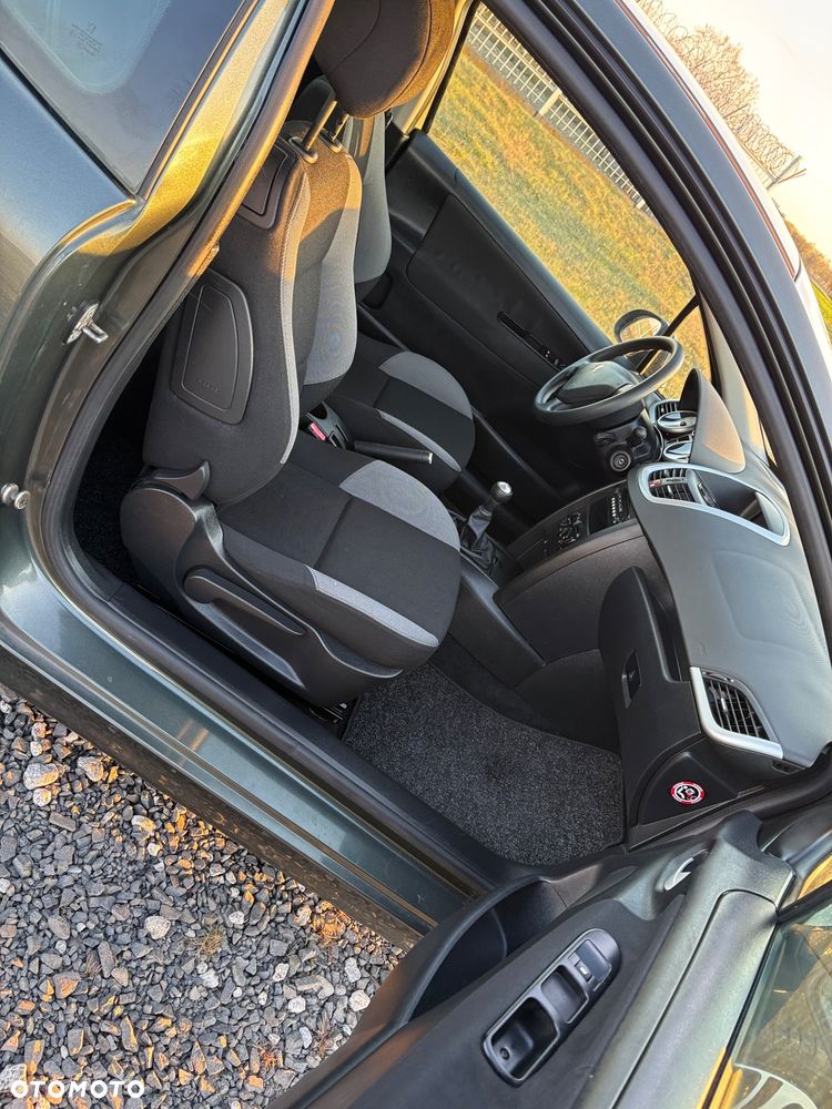 Peugeot 207 90 Sport - 28