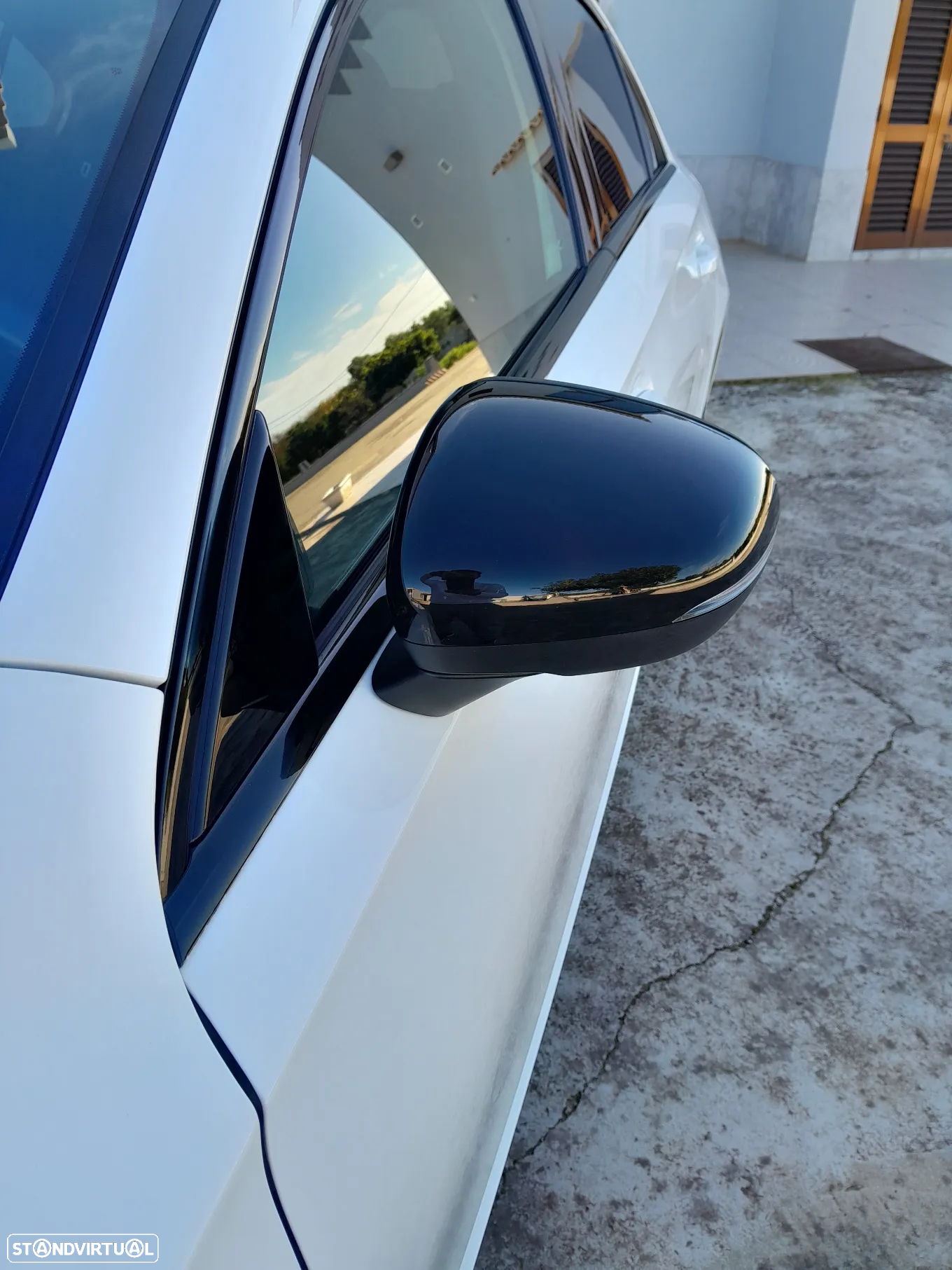 Mercedes-Benz A 250 Limousine e AMG Line - 16