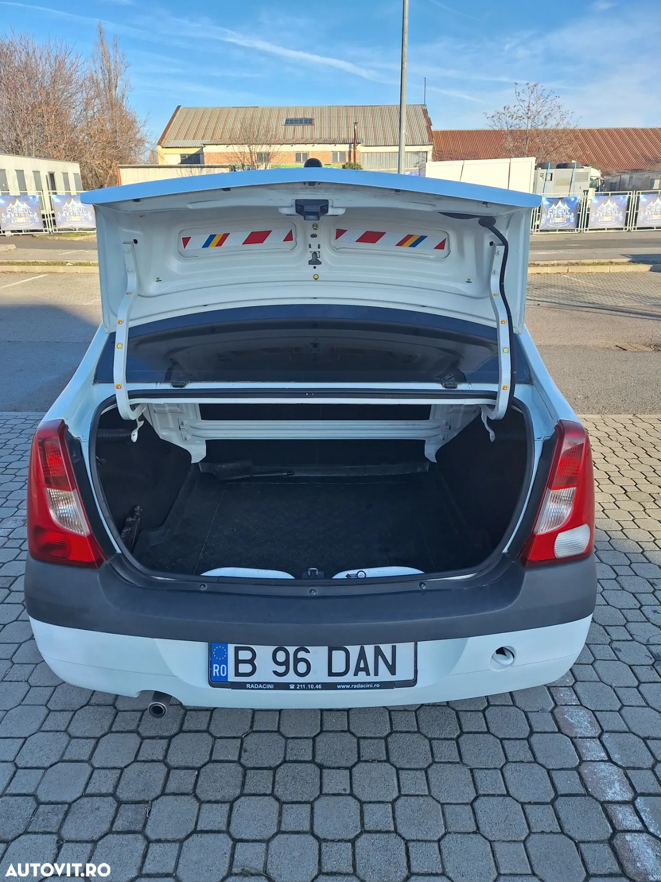 Dacia Logan - 11