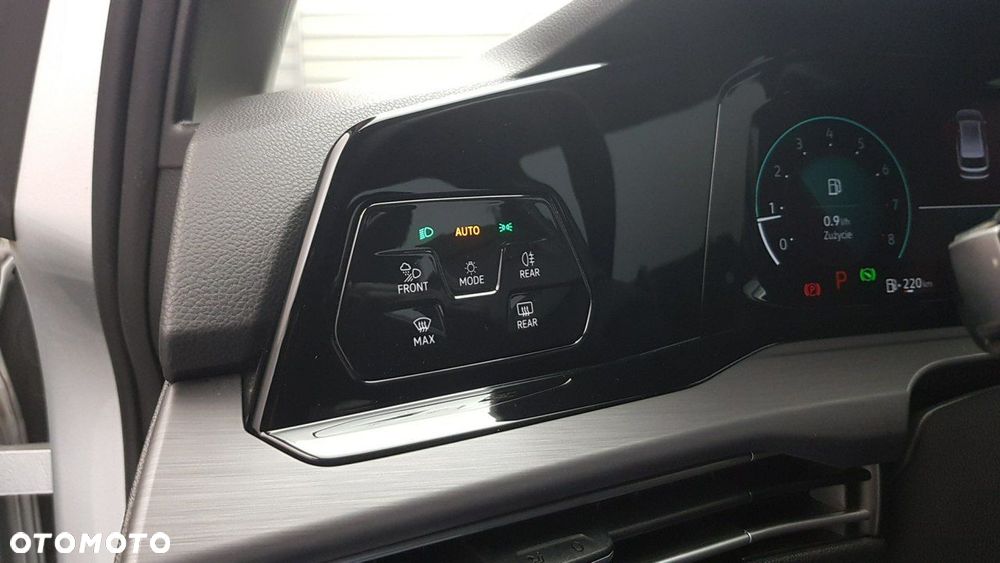 Volkswagen Golf - 20