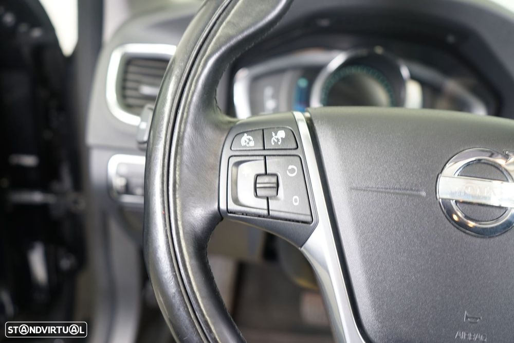 Volvo V60 2.4 D6 Summum AWD Phev - 24