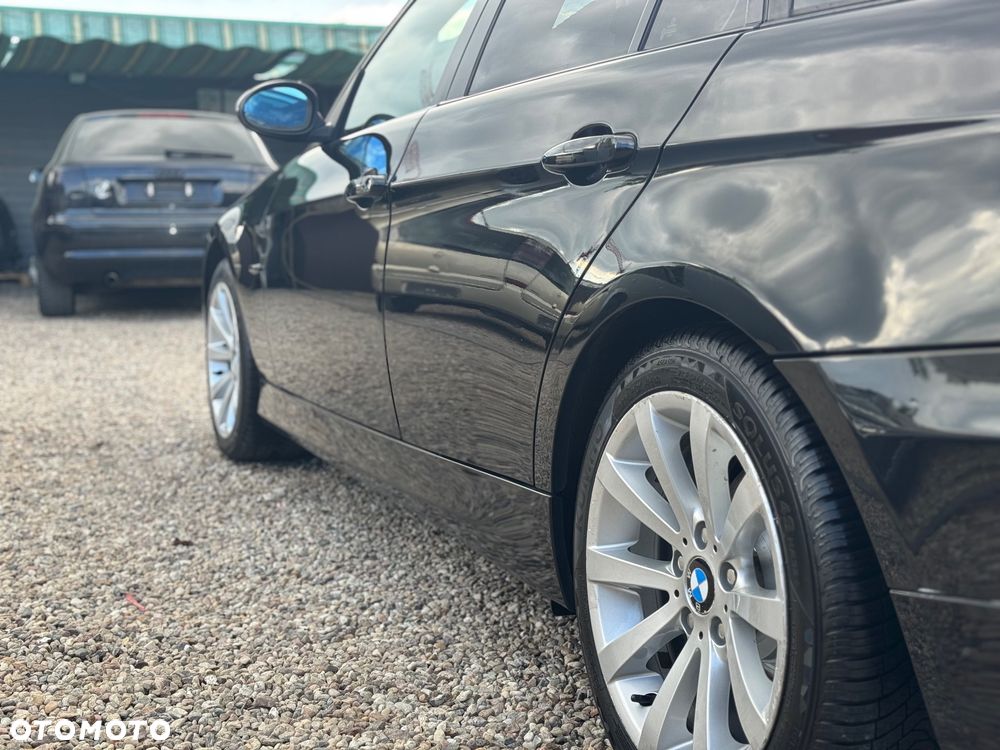 BMW Seria 3 318d DPF - 8
