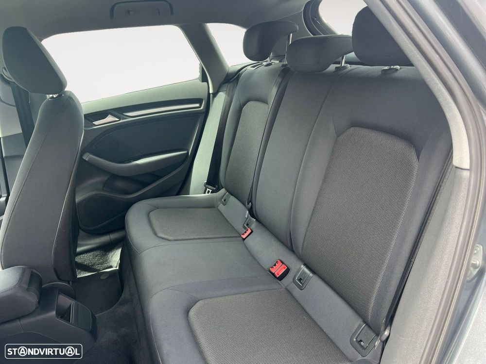 Audi A3 Sportback 1.6 TDI Design - 13