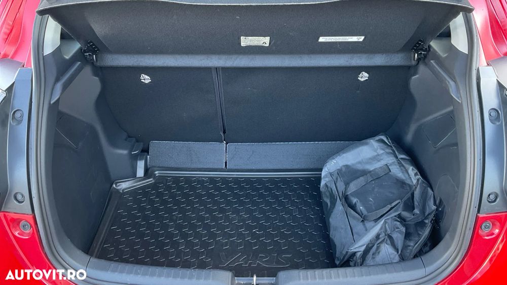 Toyota Yaris 1.5 L Dynamic - 10