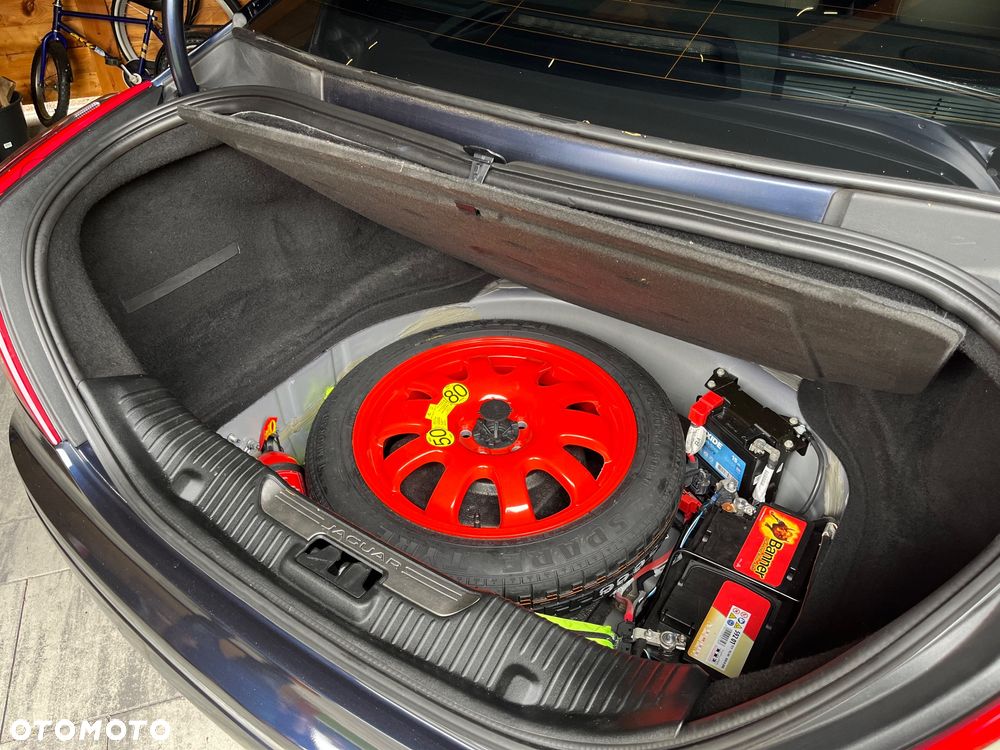Jaguar XJ - 27
