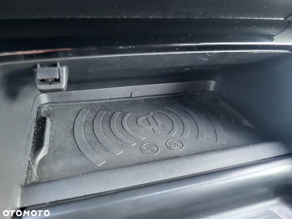 Peugeot 2008 PureTech 130 EAT8 GT - 30