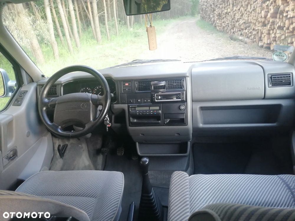 Volkswagen Multivan Standard - 2