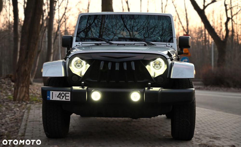 Jeep Wrangler - 12
