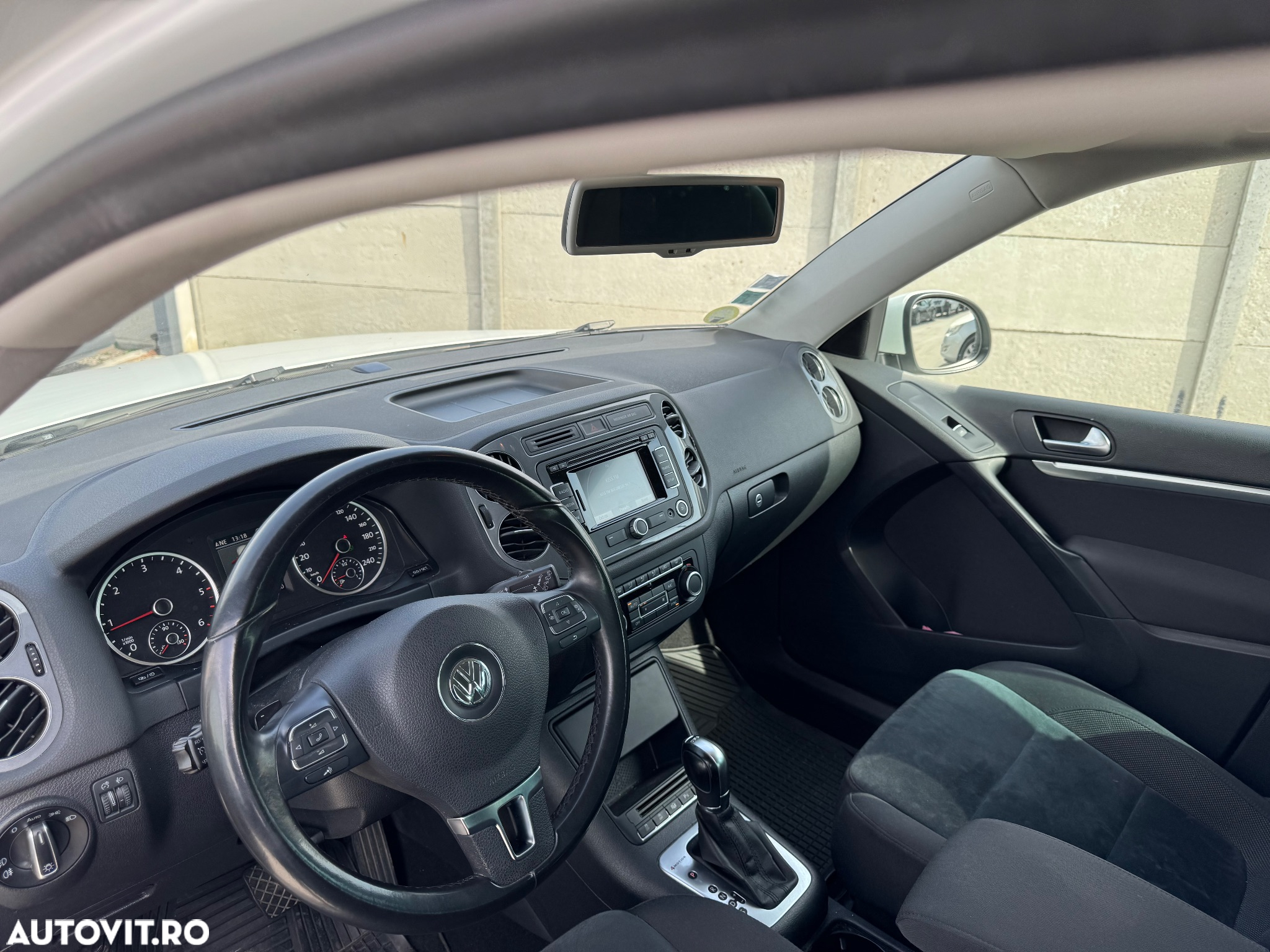 Volkswagen Tiguan 2.0 TDI 4Motion DSG Sport & Style - 9