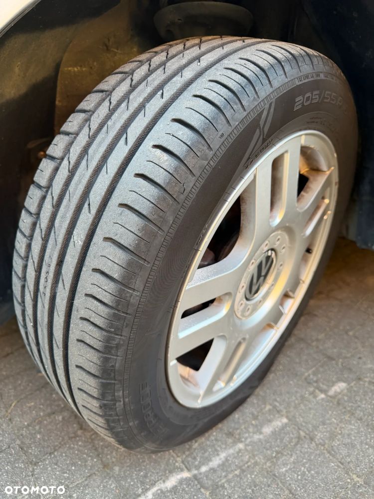 Volkswagen Golf - 23