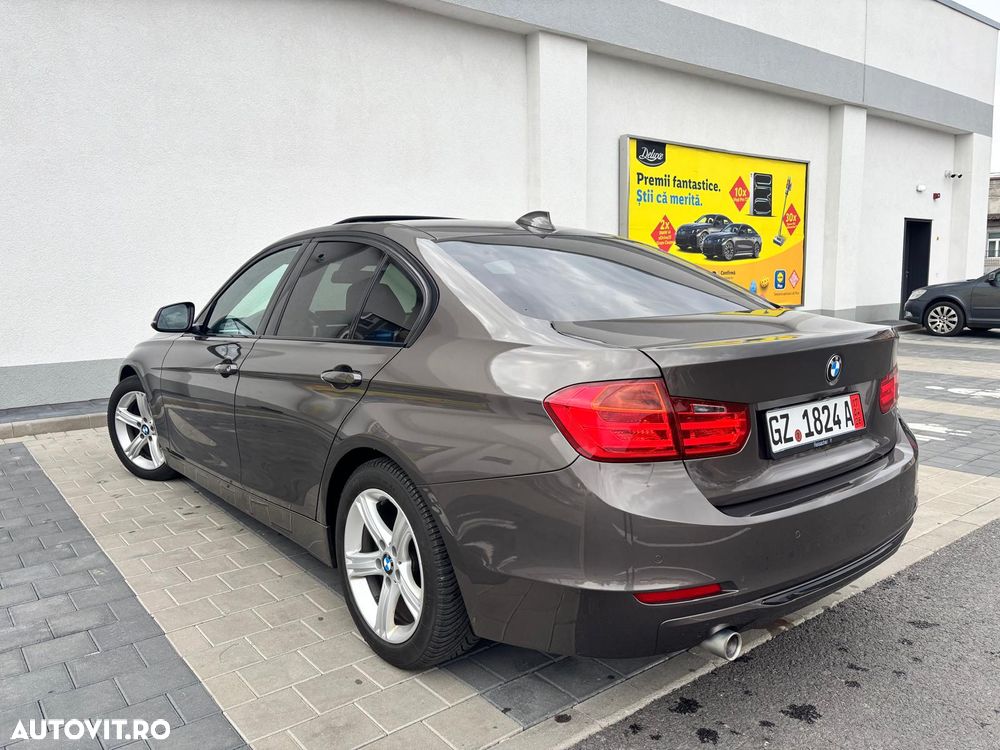 BMW Seria 3 320d Aut. Modern Line - 13