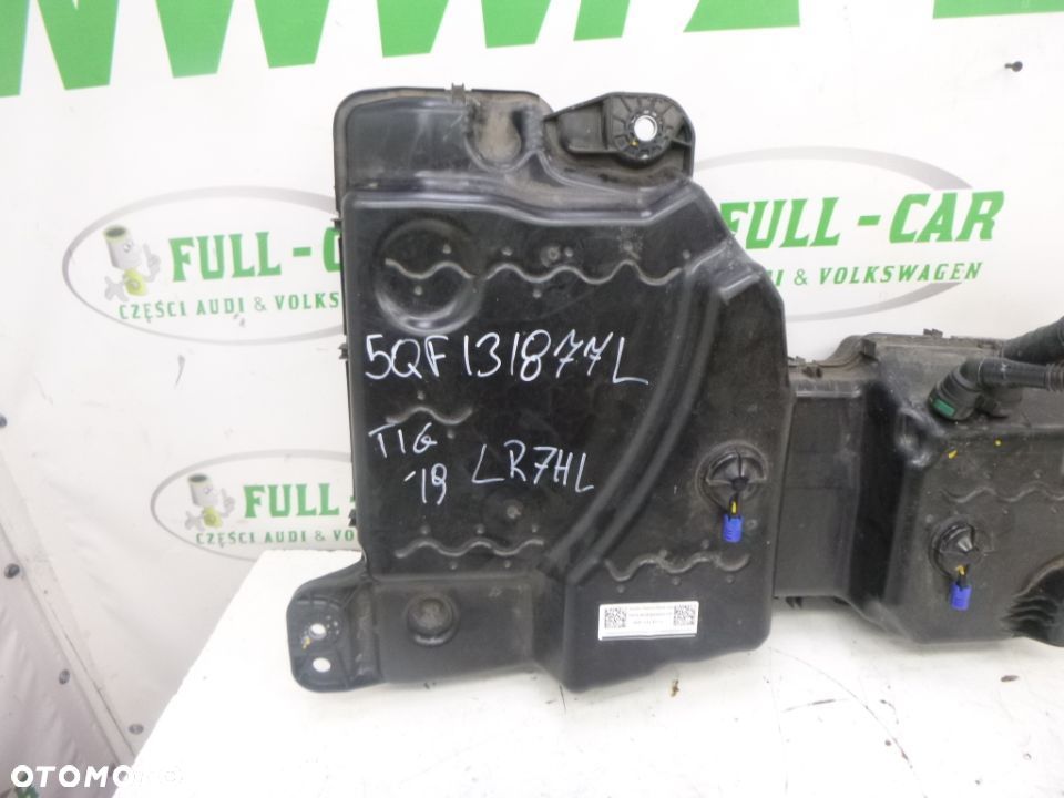 ZBIORNIK ADBLUE WLEW VW TIGUAN II 2.0D 5QF131877L ORYGINAŁ - 2