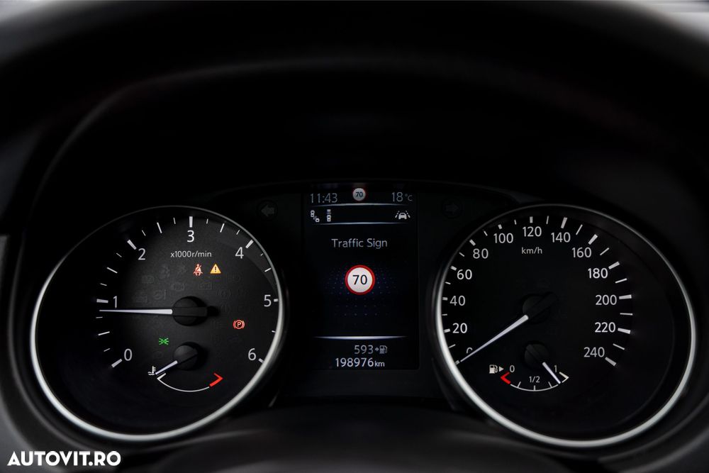 Nissan Qashqai 1.5 DCI TEKNA+ - 26