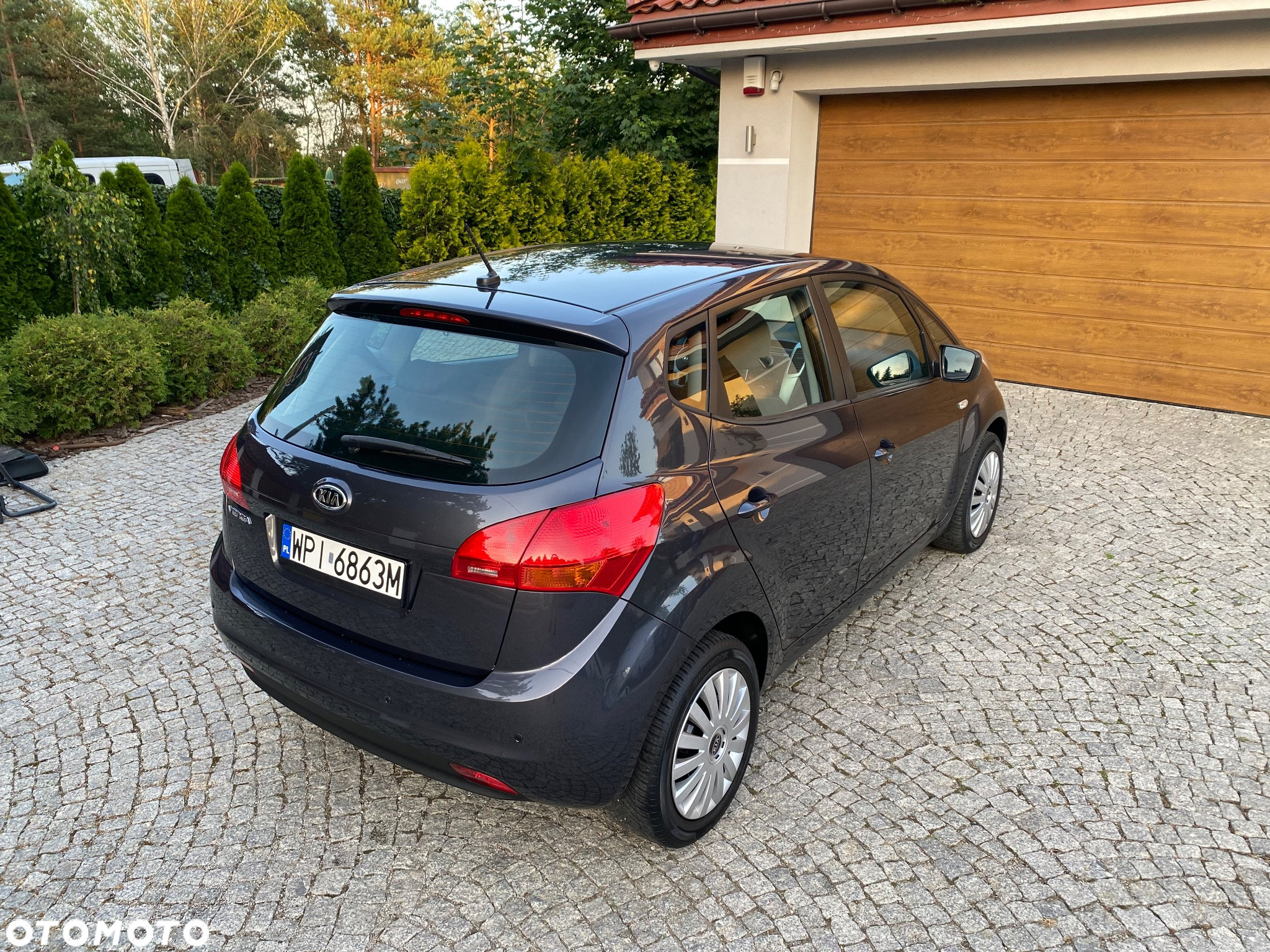 Kia Venga - 8