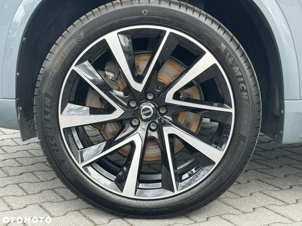 Volvo XC 90 T8 AWD Plug-In Hybrid Plus Dark 7os - 17