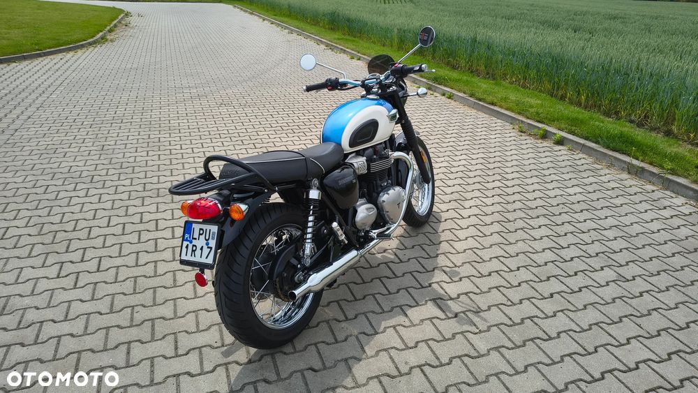 Triumph Bonneville - 7