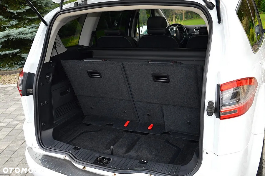 Ford S-Max - 21