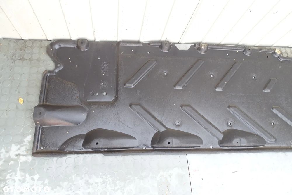 MERCEDES B KLASA W246 Osłona  Podwozia Lewa 2466190138 - 2