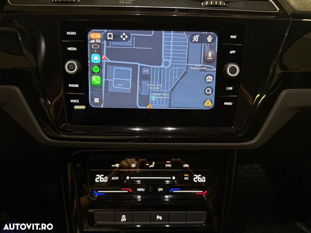 Volkswagen Touran 1.5 TSI DSG Highline - 16