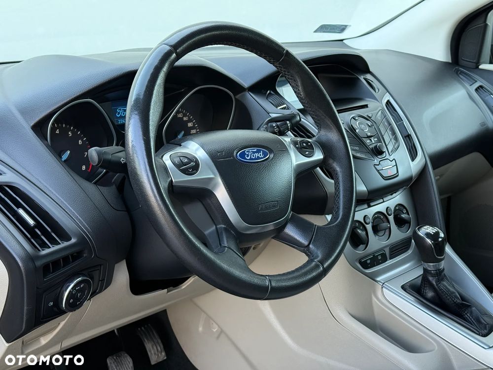 Ford Focus - 28