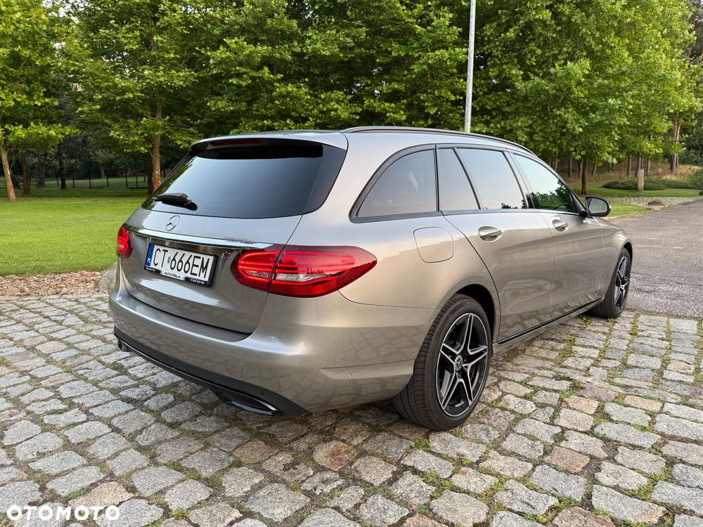 Mercedes-Benz Klasa C 220 d 4Matic 9G-TRONIC Night Edition - 5