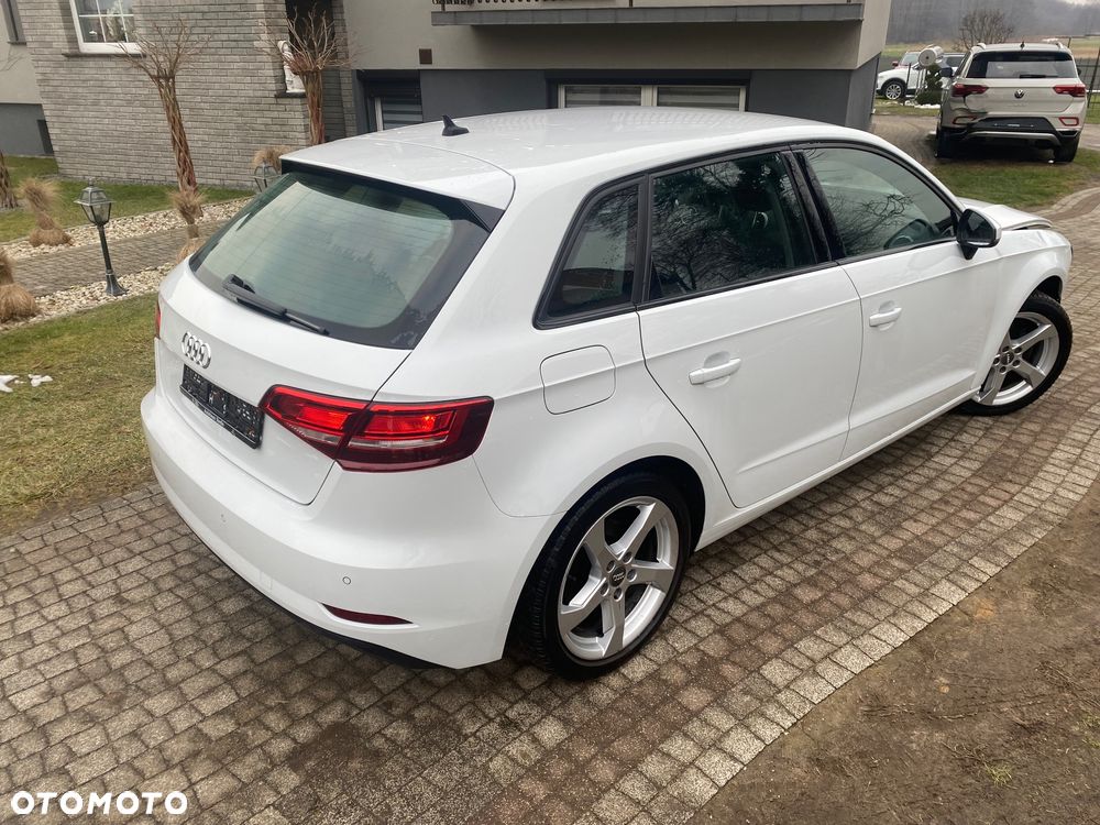Audi A3 Sportback 35 TFSI cylinder on demand design - 12