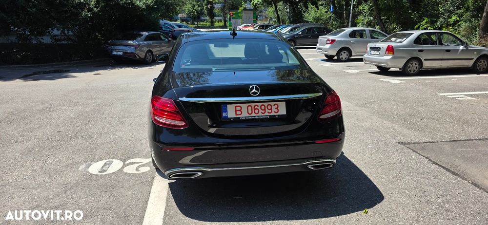 Mercedes-Benz E 220 d 9G-TRONIC AMG Line - 3