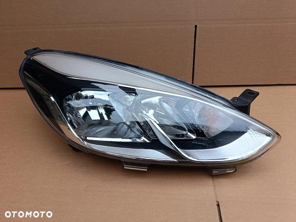 Lampa przednia prawa Ford Fiesta MK8 oryg H1BB-13W029-AD
