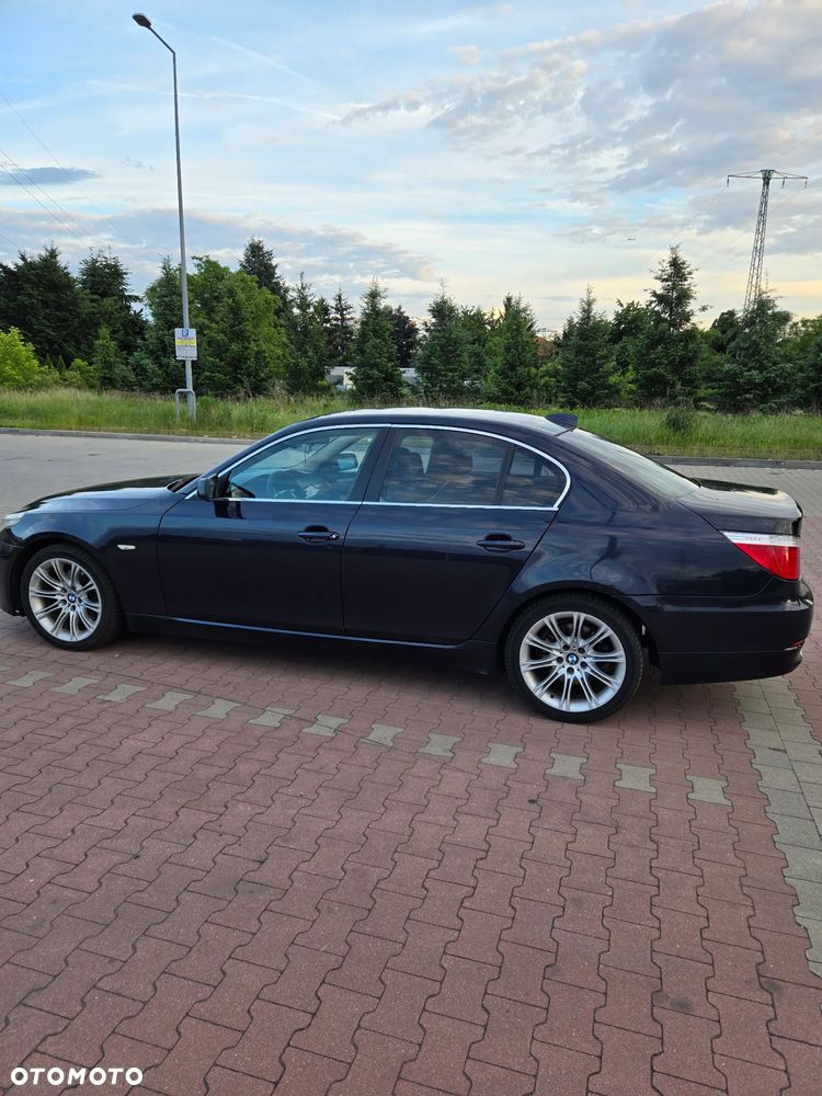 BMW Seria 5 525d - 17