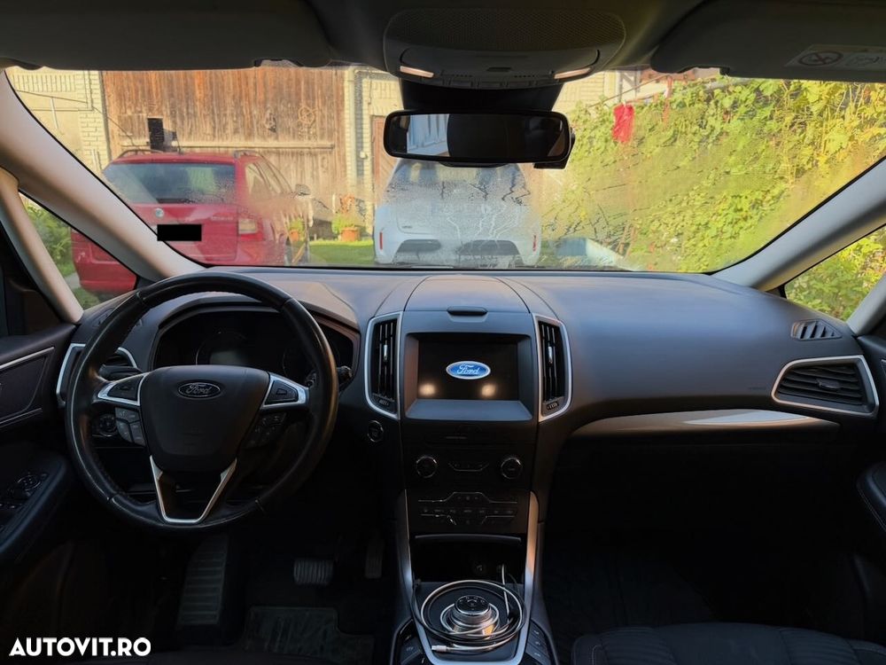 Ford S-Max - 9
