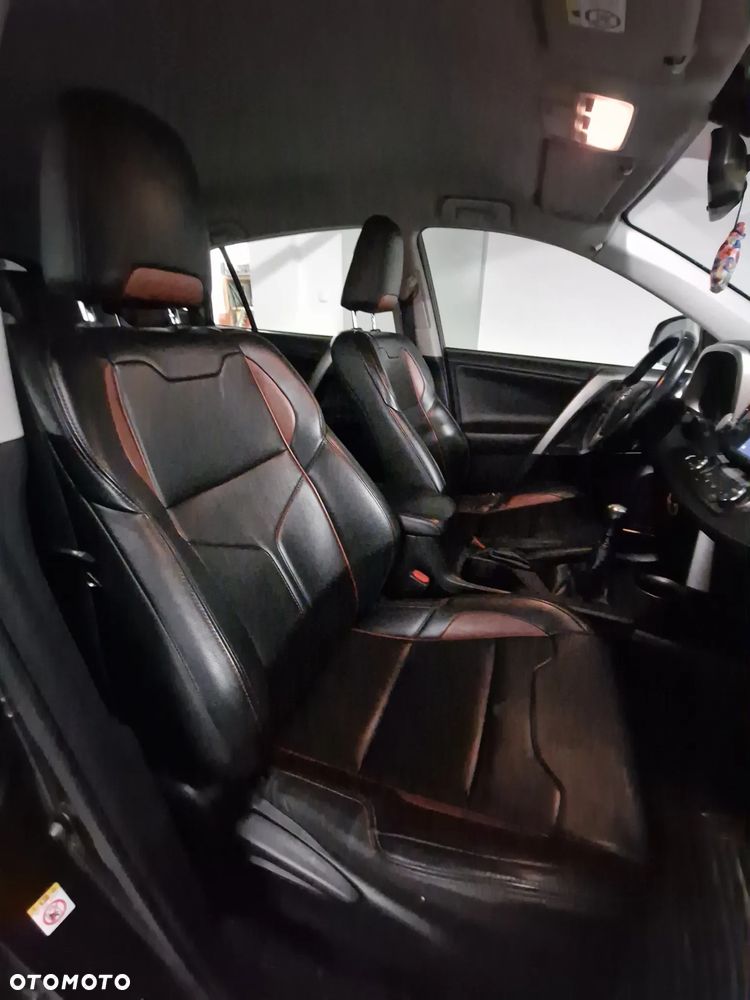 Toyota RAV4 2.0 D-4D Premium - 3