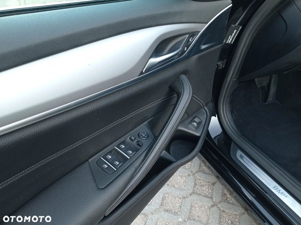 BMW Seria 5 520d Luxury Line sport - 24