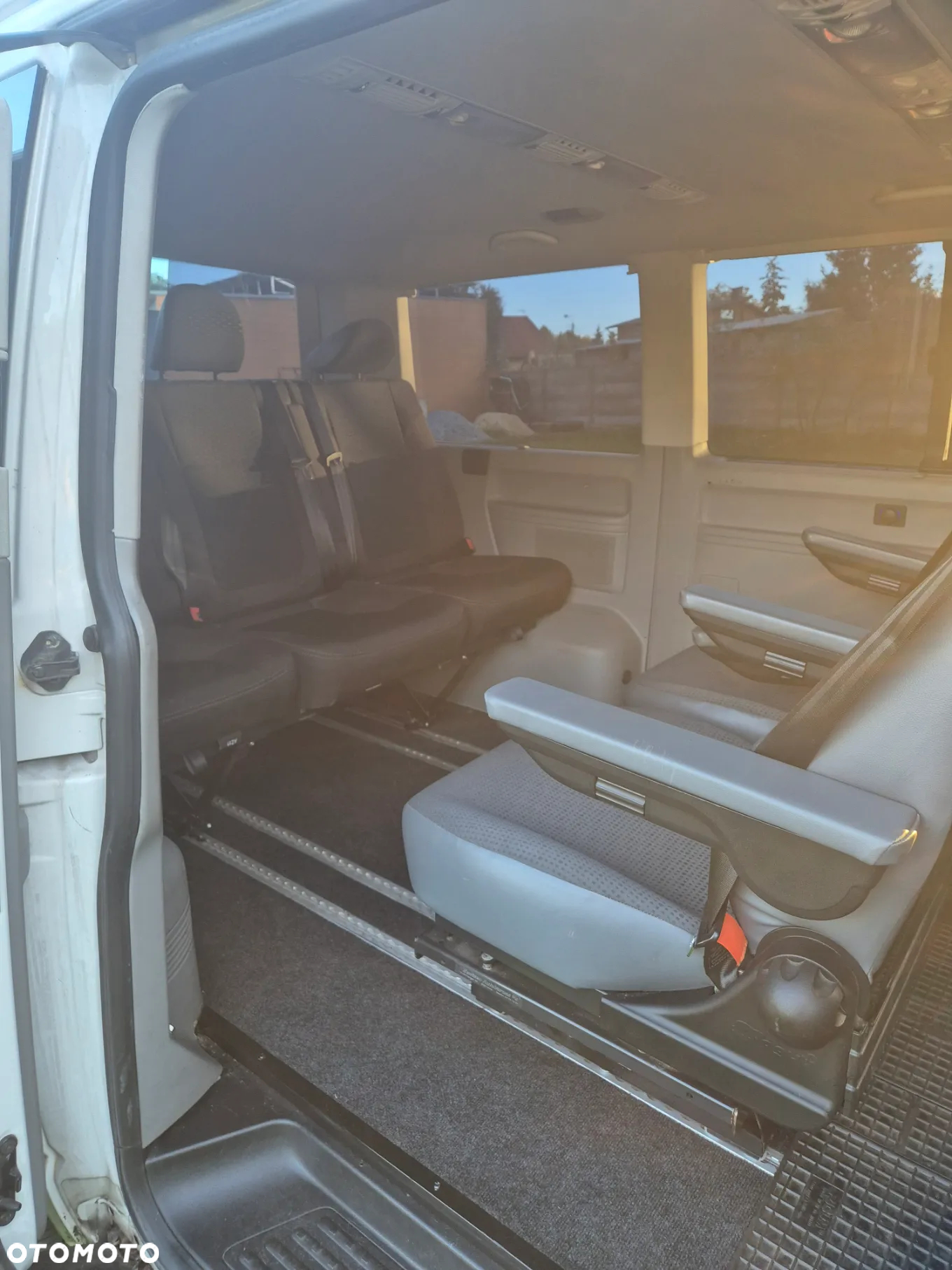 Volkswagen Caravelle BiTDI L1 Comfortline - 10