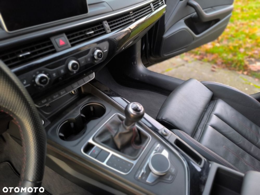 Audi A4 Avant 2.0 TFSI ultra Sport - 22