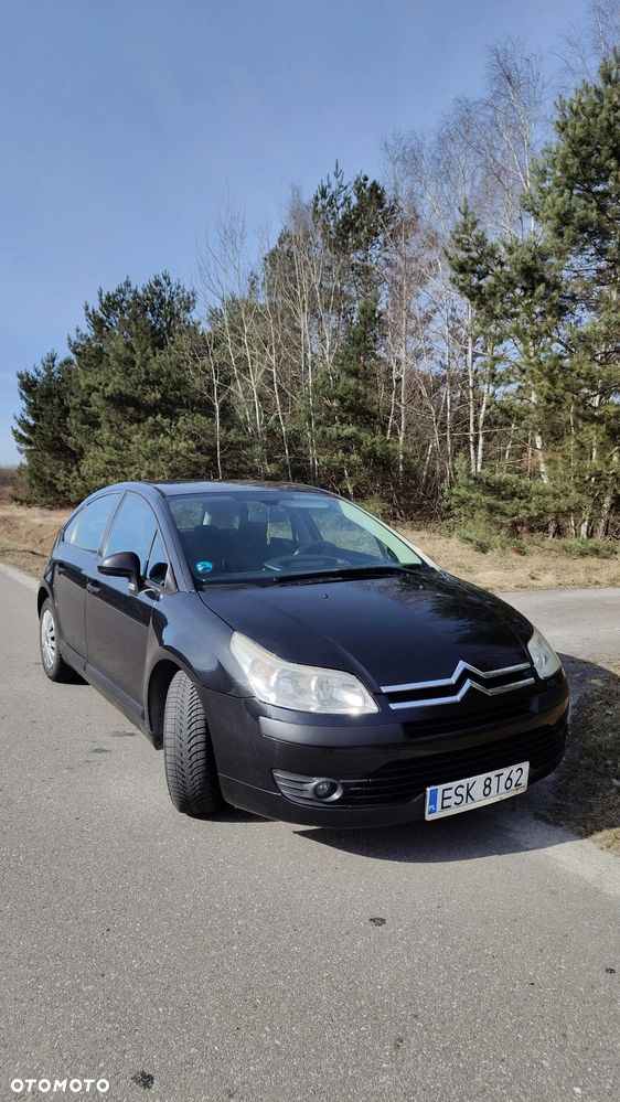 Citroën C4 1.4 16V X - 22