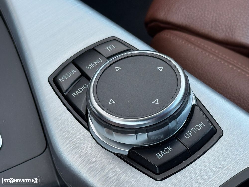 BMW 220 d Cabrio Line Luxury Auto - 35