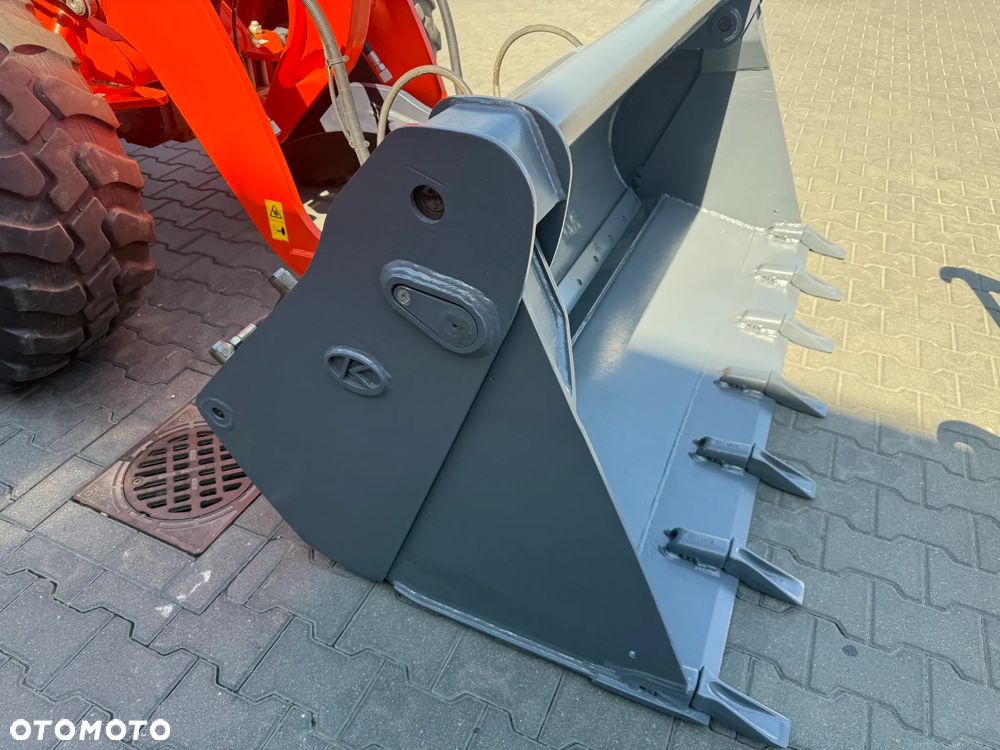 Kubota R070 - 11