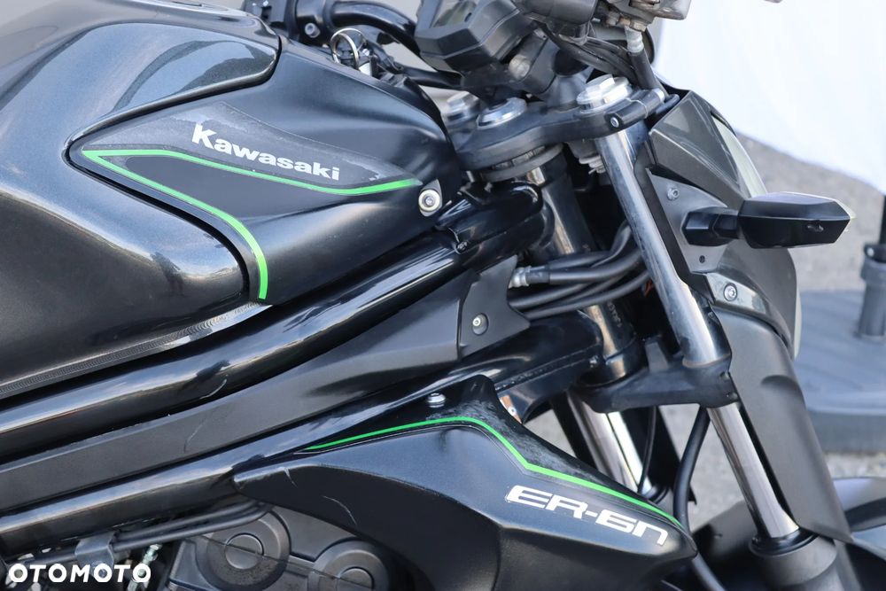 Kawasaki ER - 12