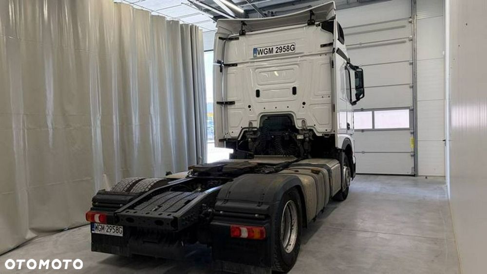 Mercedes-Benz Actros - 4